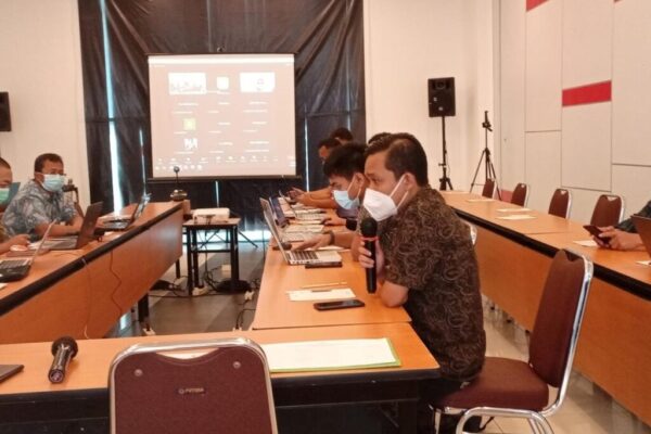 penyelesaian permasalahan lingkungan hidup (1)